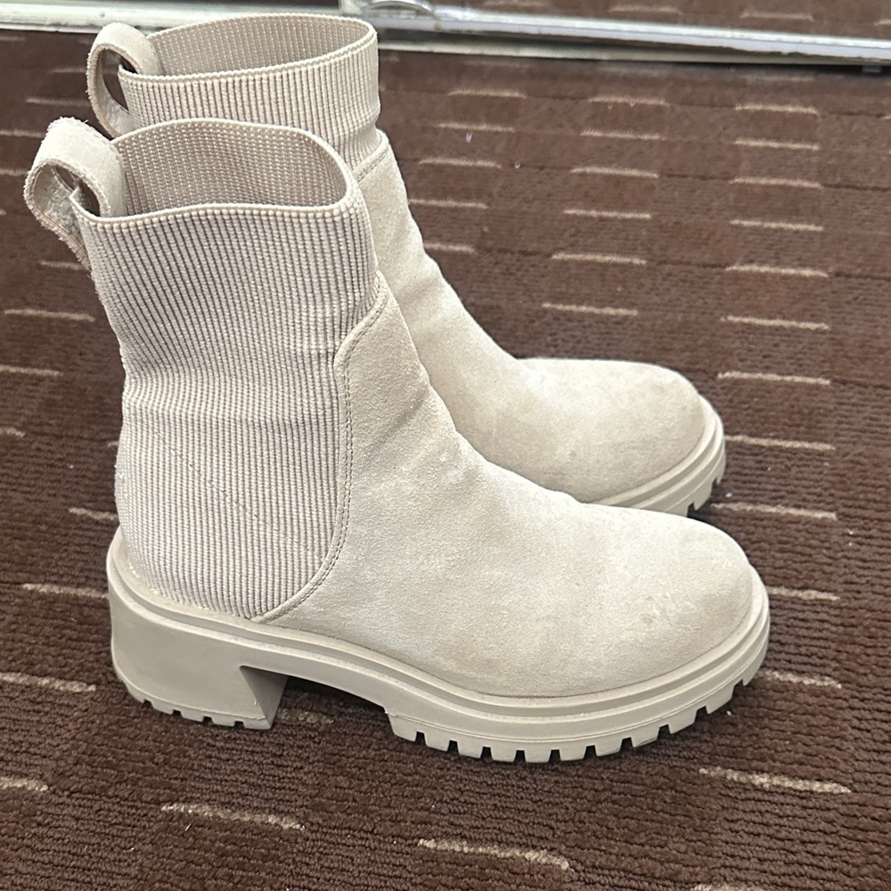 Steve Madden Cream Ankle Boots-Suede